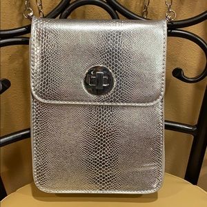Crossbody silver